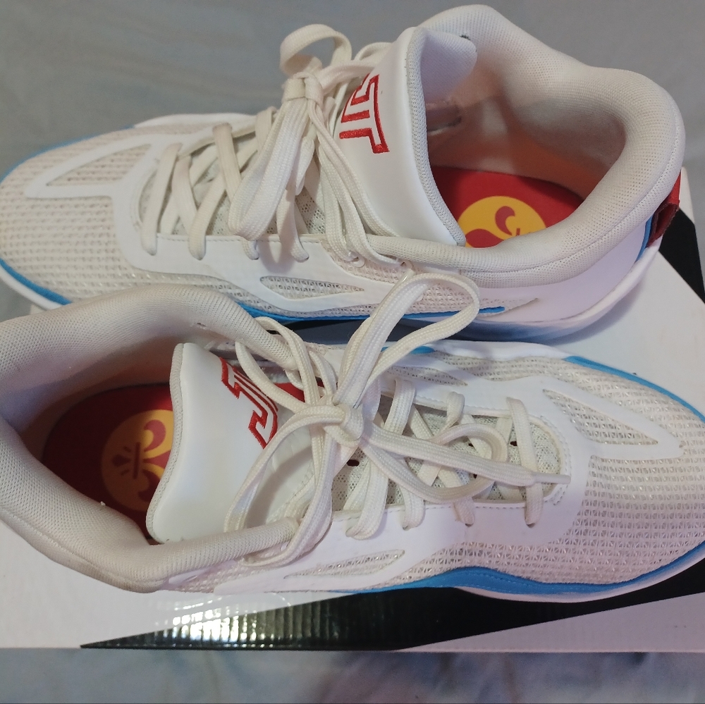 Men's Nike - JORDAN TATIUM 1's size 10 / WHITE , BLUE ,RED